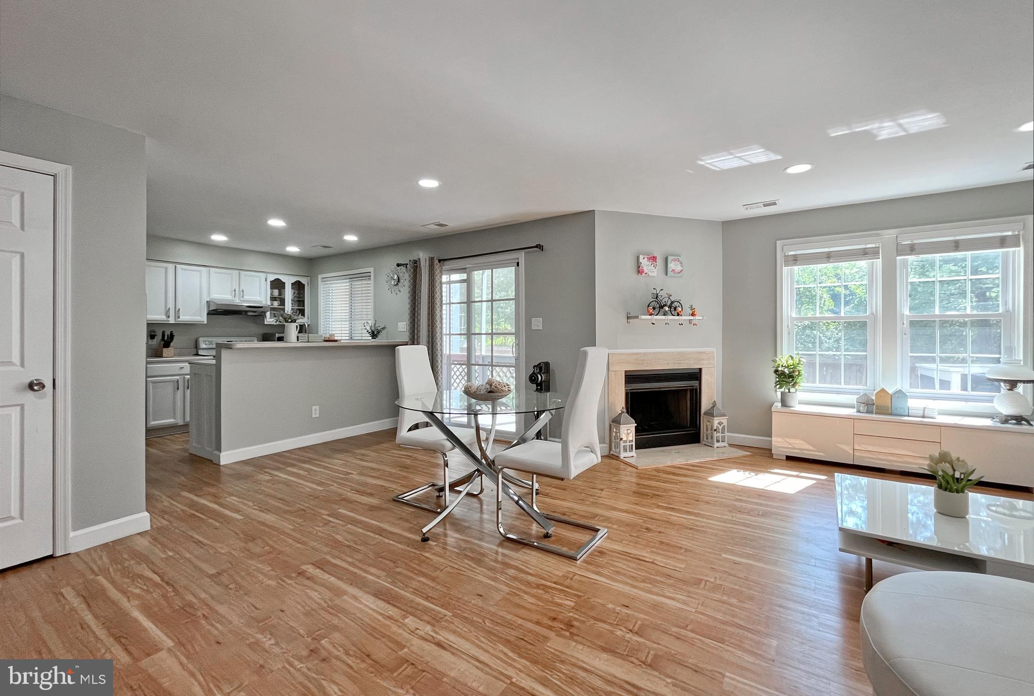 12914 Grays Pointe Road, Unit 12914A Fairfax, VA 22033 - Photo 3 of 19