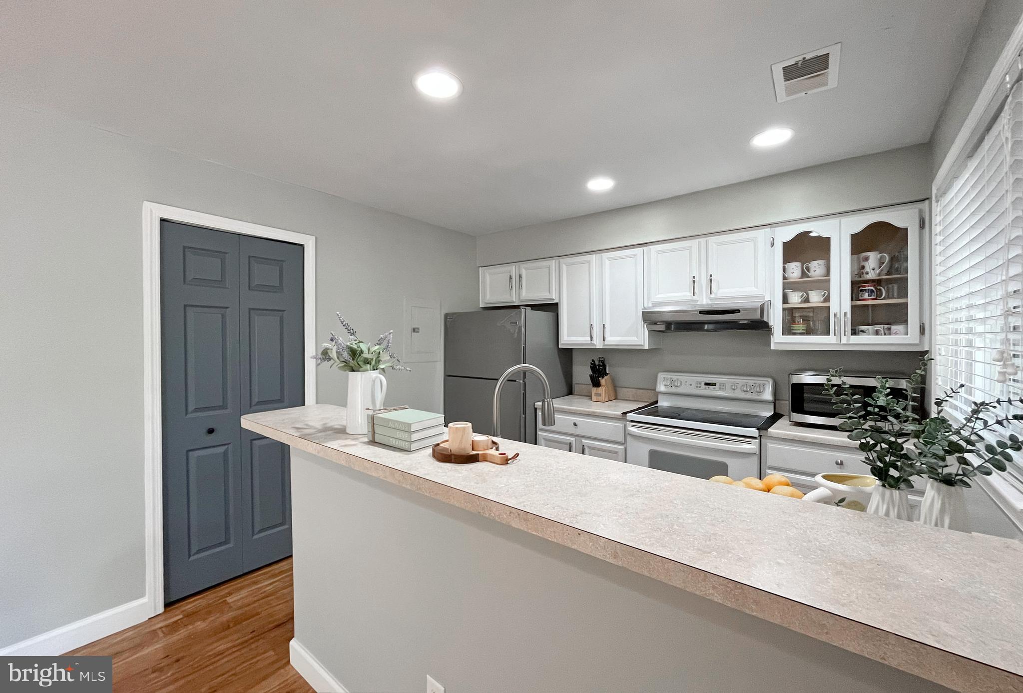 12914 Grays Pointe Road, Unit 12914A Fairfax, VA 22033 - Photo 8 of 19