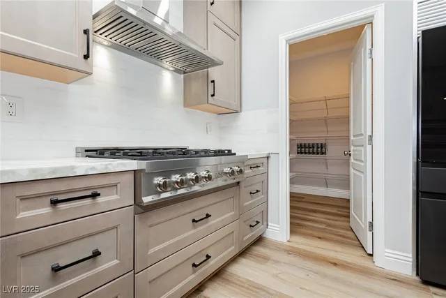 $3,900 | 8095 Carpenter Creek Avenue, Las Vegas, NV 89113