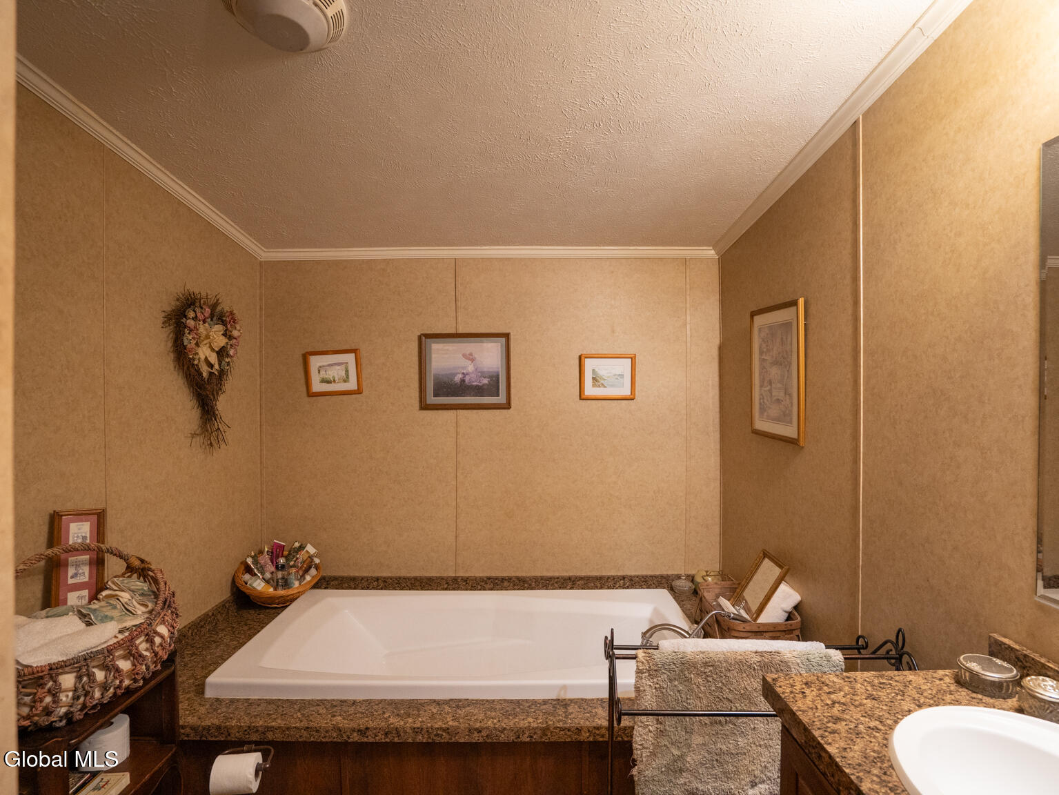 410 Middle Grove Road Greenfield, NY 12850 - Photo 17 of 52 DSC01466