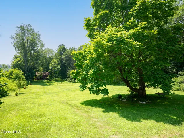 $1,200,000 | 410 Middle Grove Road, Greenfield, NY 12850