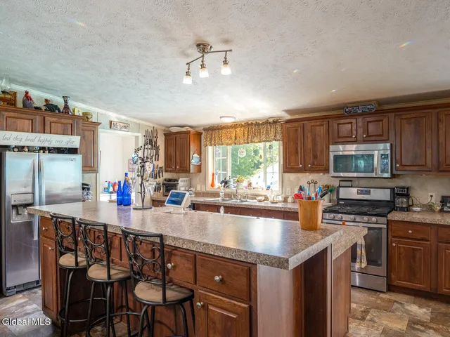 $1,200,000 | 410 Middle Grove Road, Greenfield, NY 12850