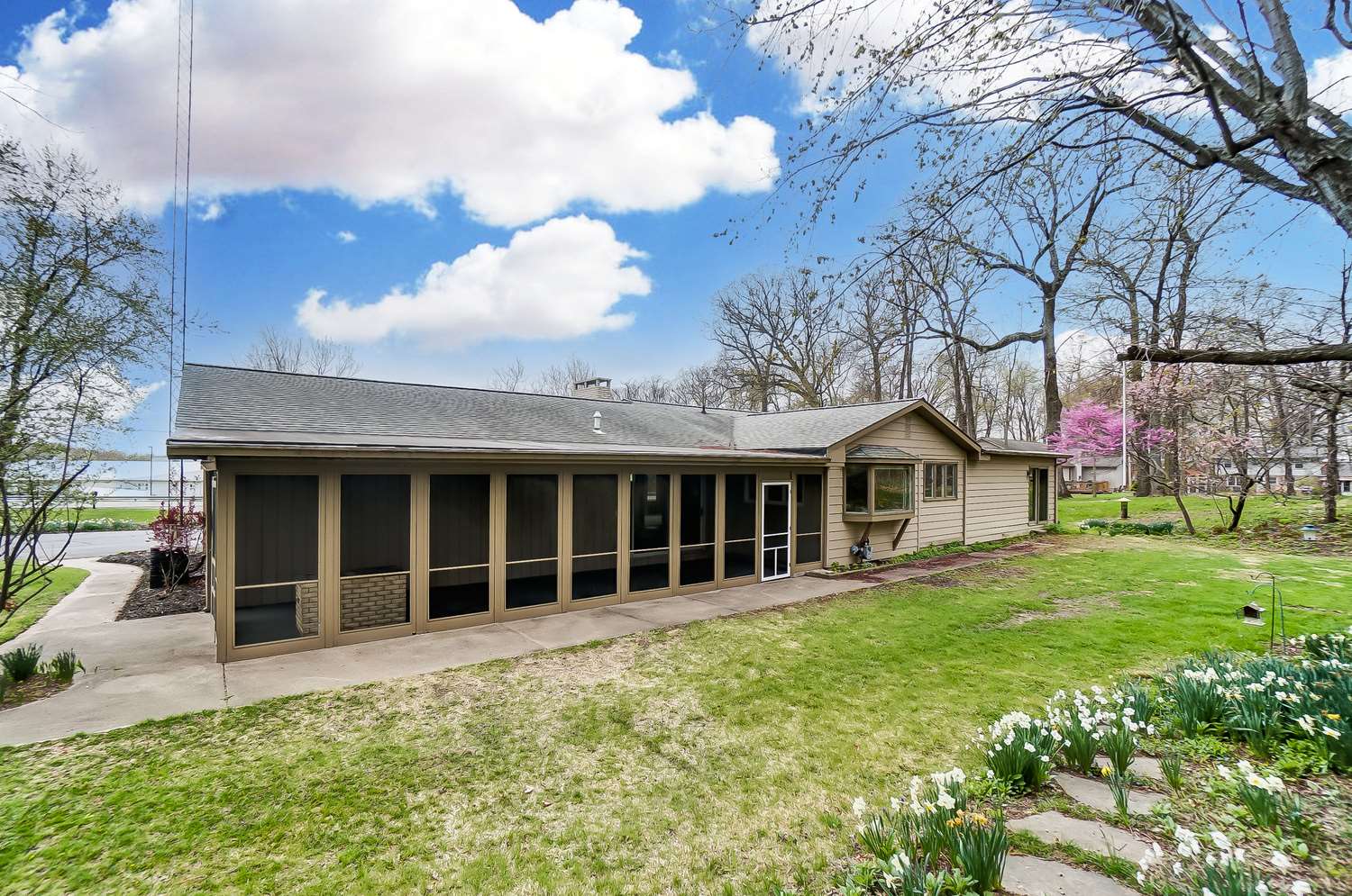 1845 East Springhill Road Warsaw, IN 46580 - Photo 26 of 28 Gallery Image 26