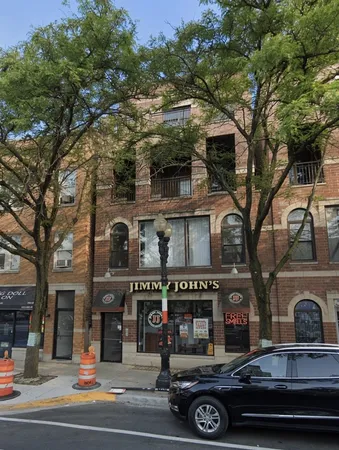 $3,200 | 1133 West Taylor Street, Unit 3, Chicago, IL 60607
