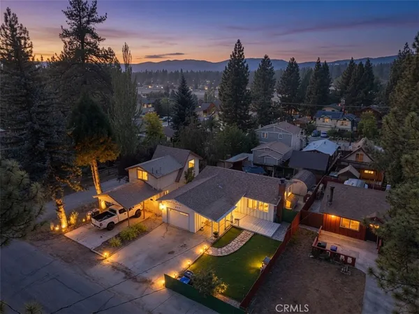 $385,000 | 927 West Aeroplane Boulevard, Big Bear City, CA 92314