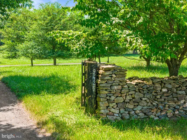 $4,950,000 | 9425 Blackpond Lane, Delaplane, VA 20144