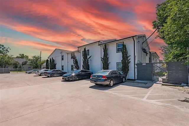 $1,065 | 4633 Fairmount Street, Unit 103, Dallas, TX 75219