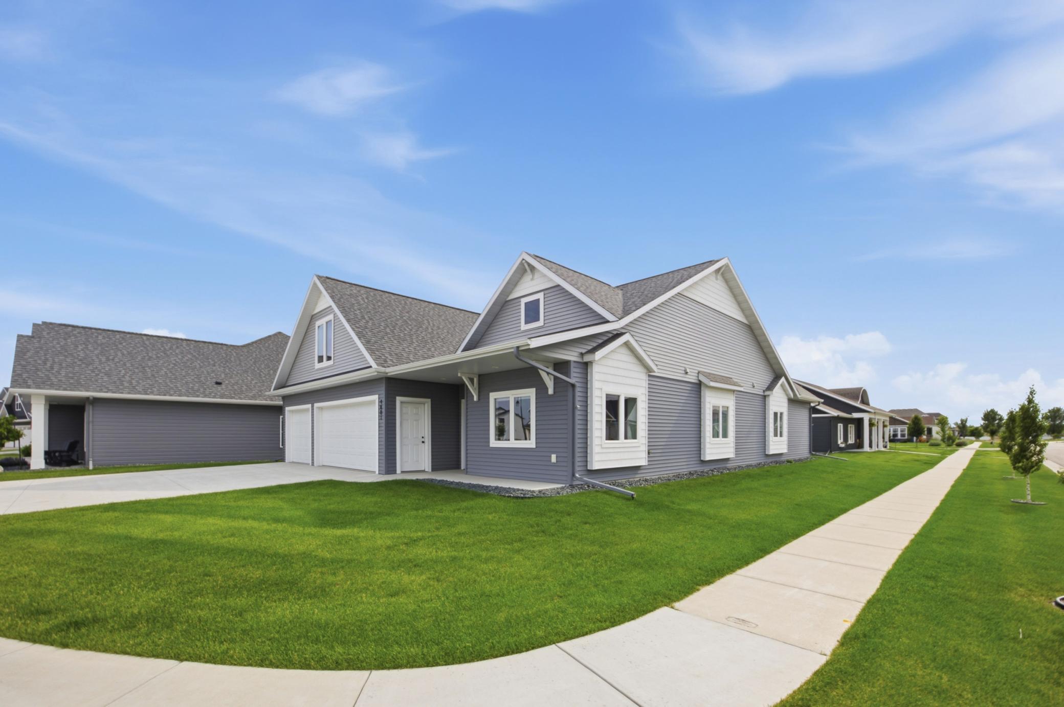 4881 Bluebell Loop South Fargo, ND 58104 - Photo 2 of 41