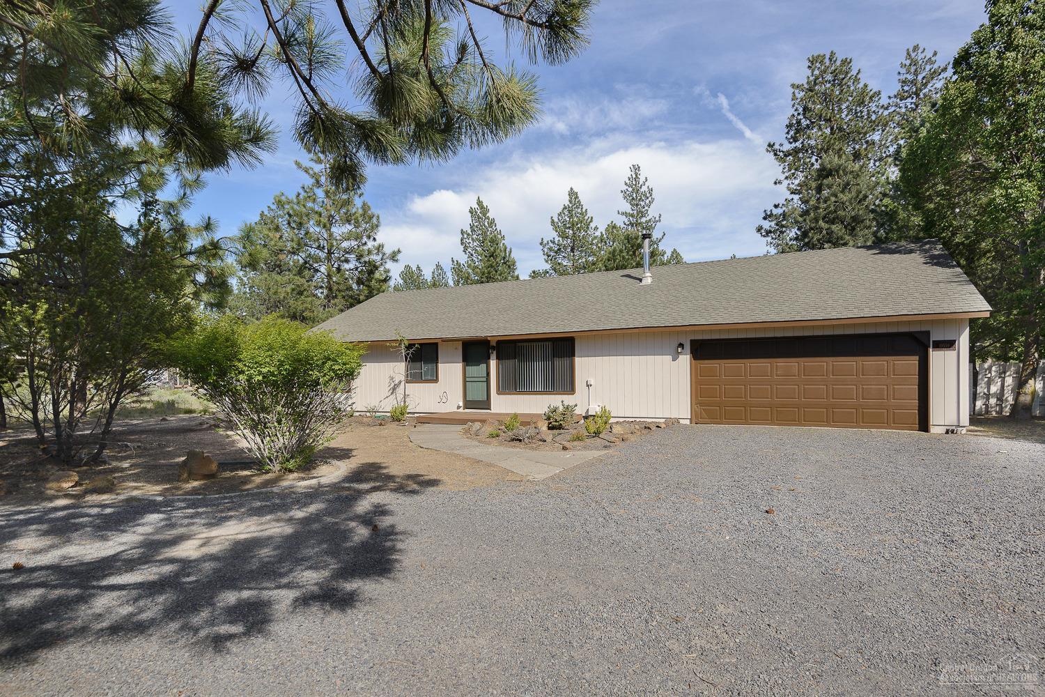 19559 Apache Road Bend, OR 97702 - Photo 1 of 24 Primary Photo