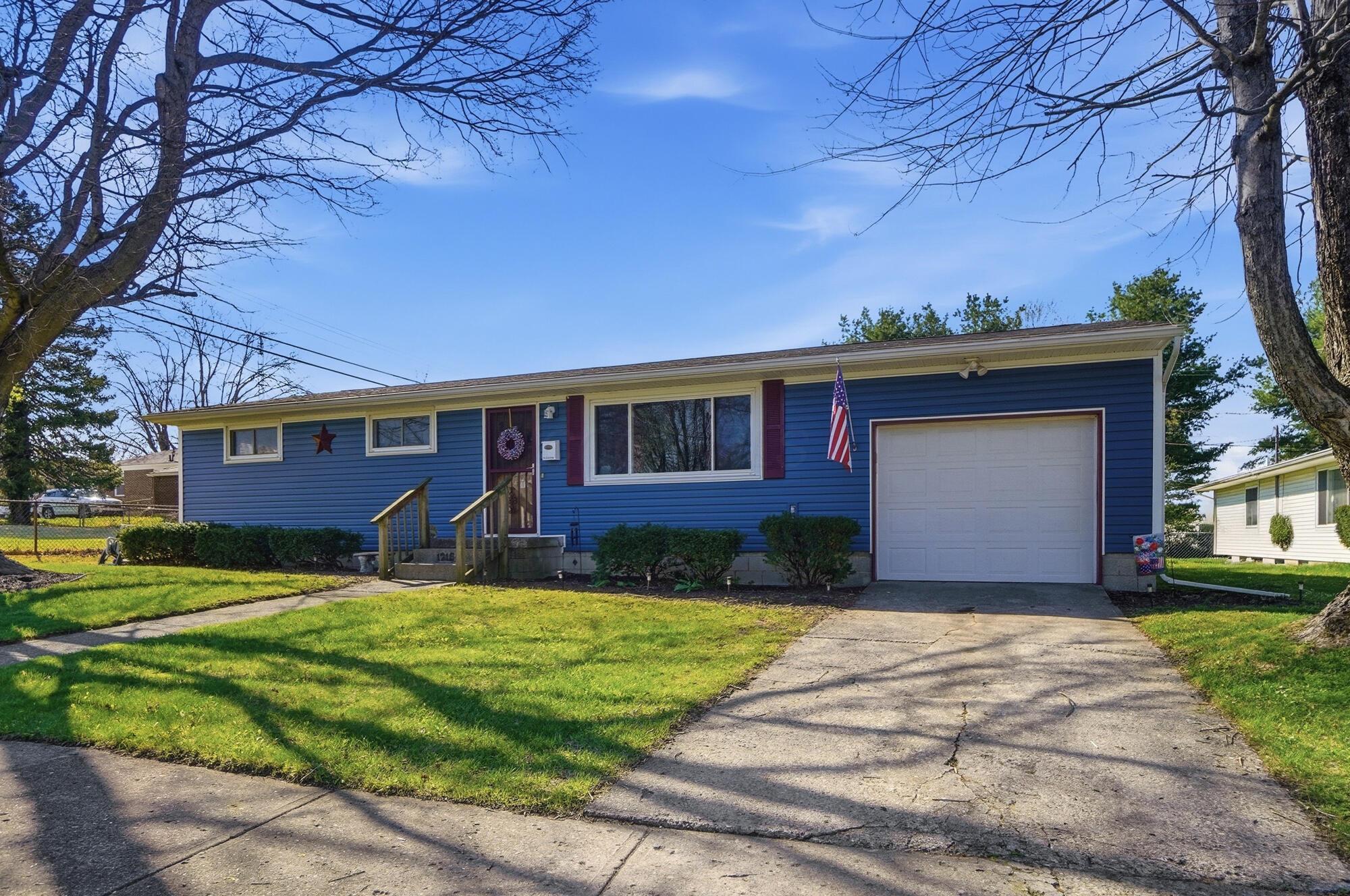 1215 Northgate Road Springfield, OH 45504 - Photo 2 of 46 009
