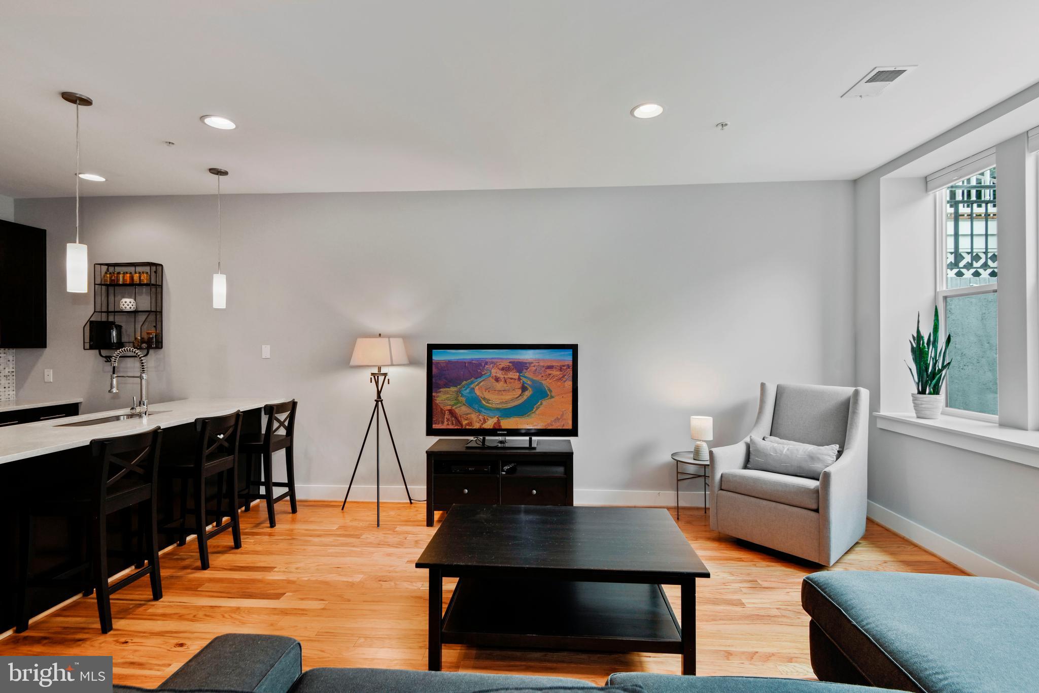 2435 Ontario Road Northwest, Unit 1 Washington, DC 20009 - Photo 7 of 29 Living Room
