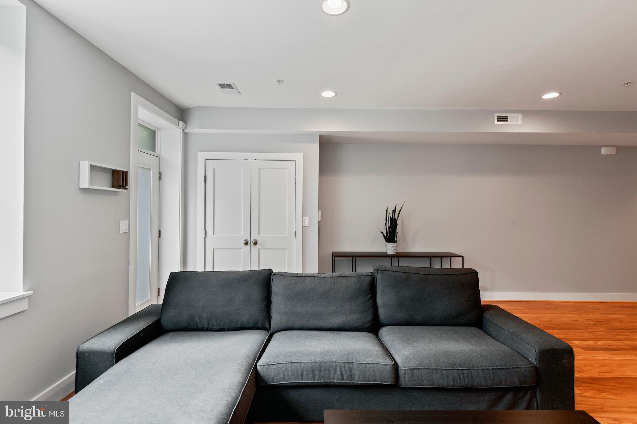 2435 Ontario Road Northwest, Unit 1 Washington, DC 20009 - Photo 10 of 29 Living Room