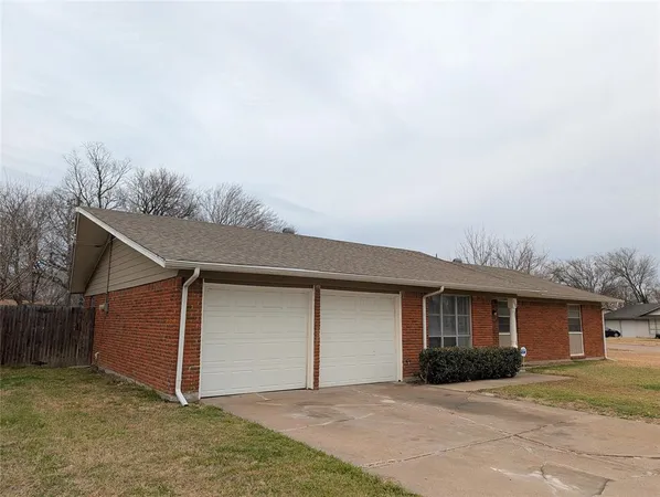 $2,195 | 1100 Marlene Drive, Everman, TX 76140
