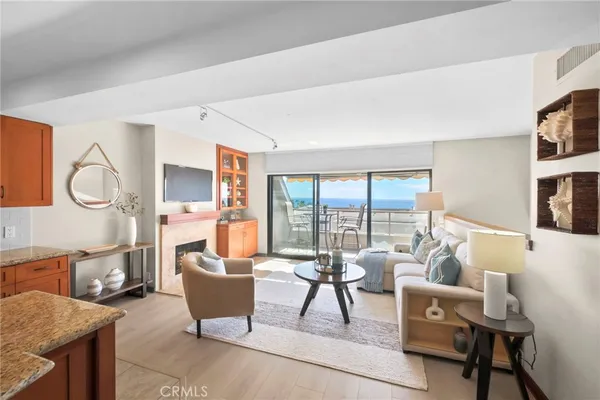 $1,595,000 | 21771 Ocean Vista Drive, Unit 29, Laguna Beach, CA 92651