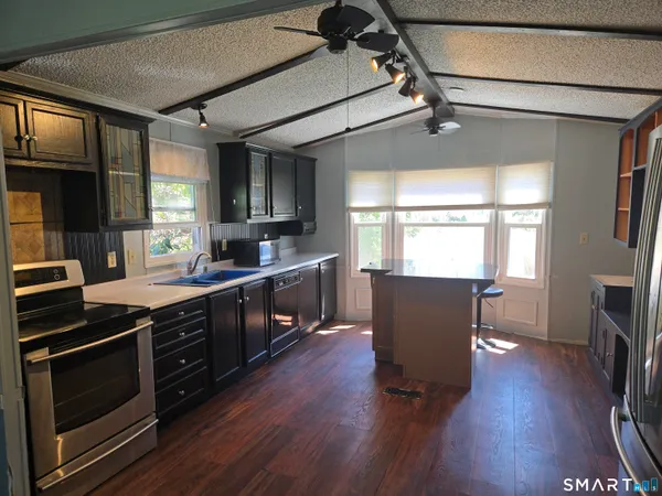 $59,999 | 2 Circle Drive, Windham, CT 06256
