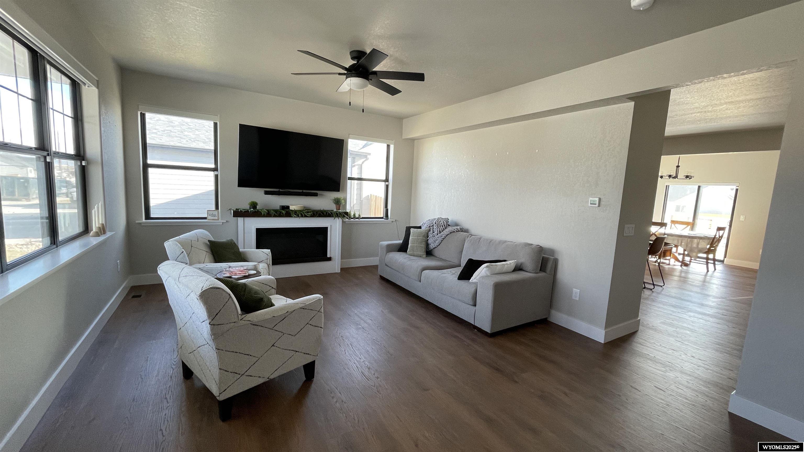 4775 Buffalo Mdws Way Mills, WY 82644 - Photo 13 of 20