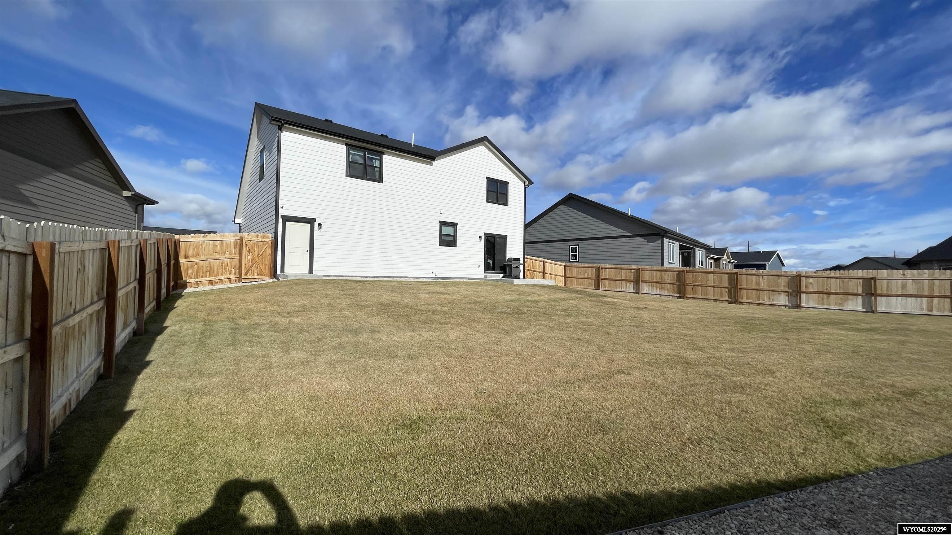 4775 Buffalo Mdws Way Mills, WY 82644 - Photo 17 of 20