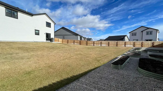 $445,000 | 4775 Buffalo Mdws Way, Mills, WY 82644