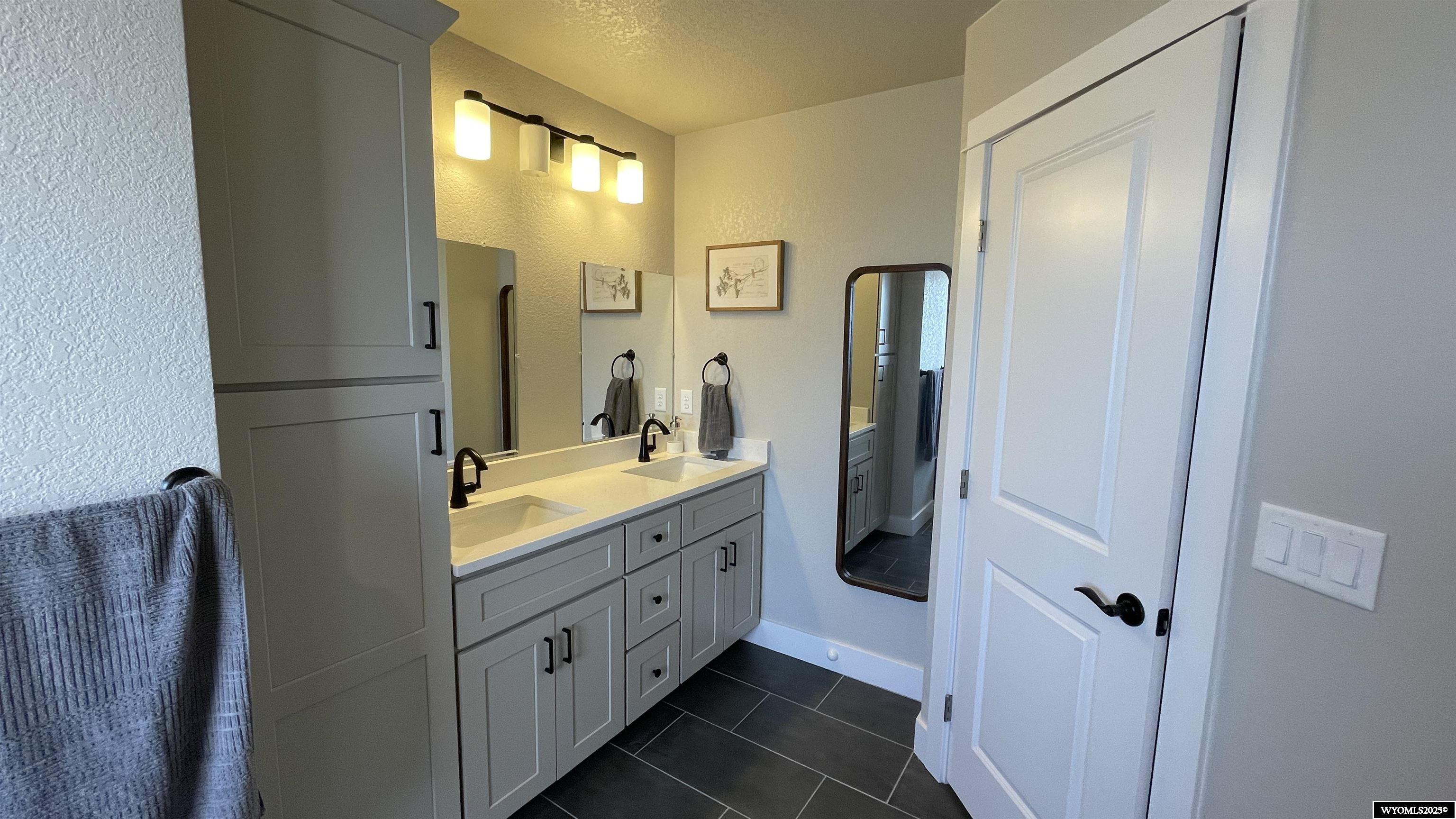 4775 Buffalo Mdws Way Mills, WY 82644 - Photo 9 of 20