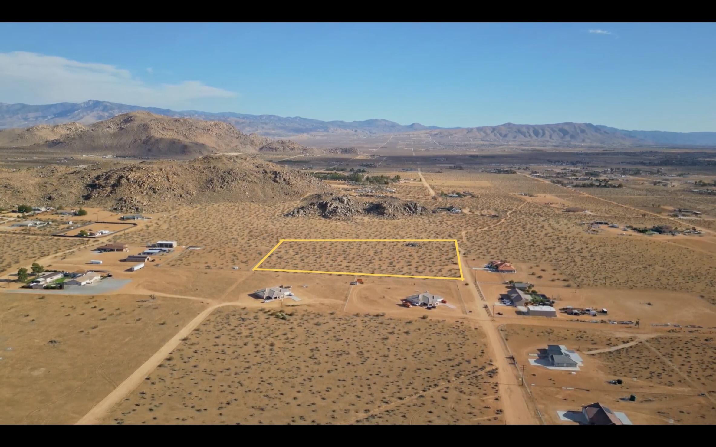 2 Moccasin Road Apple Valley, CA 92307 - Photo 2 of 14 a view of a city