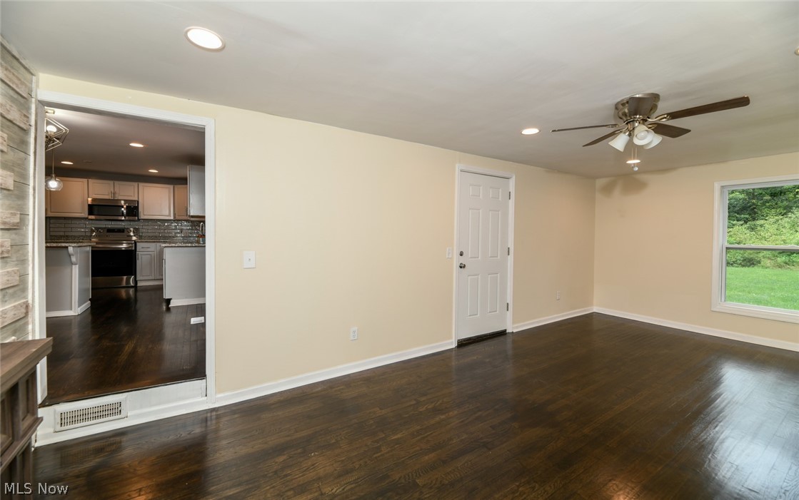 1642 Sunnyacres Road Akron, OH 44321 - Photo 12 of 33