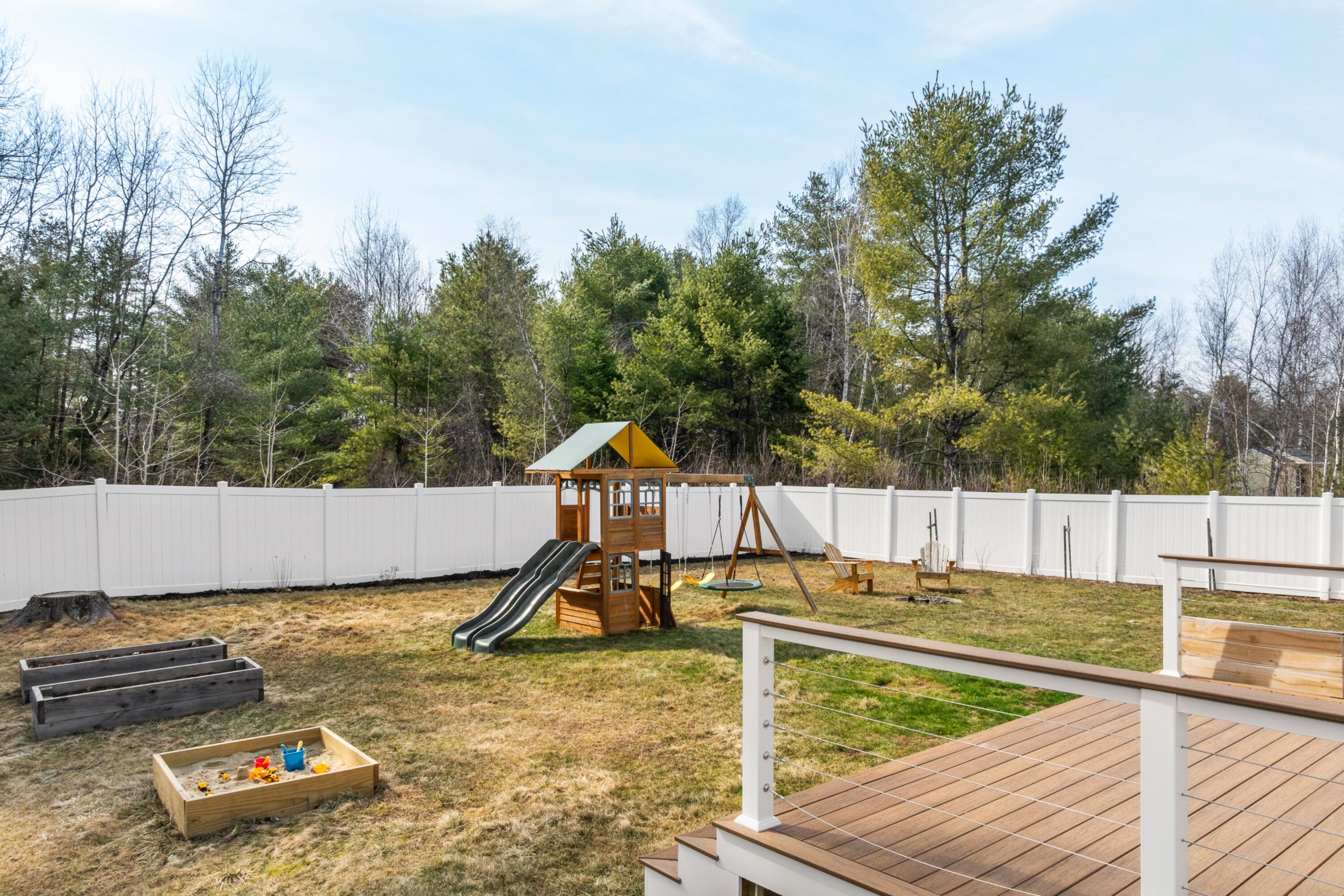 82 Tree Farm Road Brunswick, ME 04011 - Photo 17 of 49 82 Tree Farm Rd. Brunswick-33