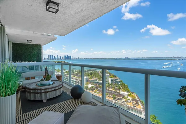 $11,200 | 10 Venetian Way, Unit 1803, Miami Beach, FL 33139