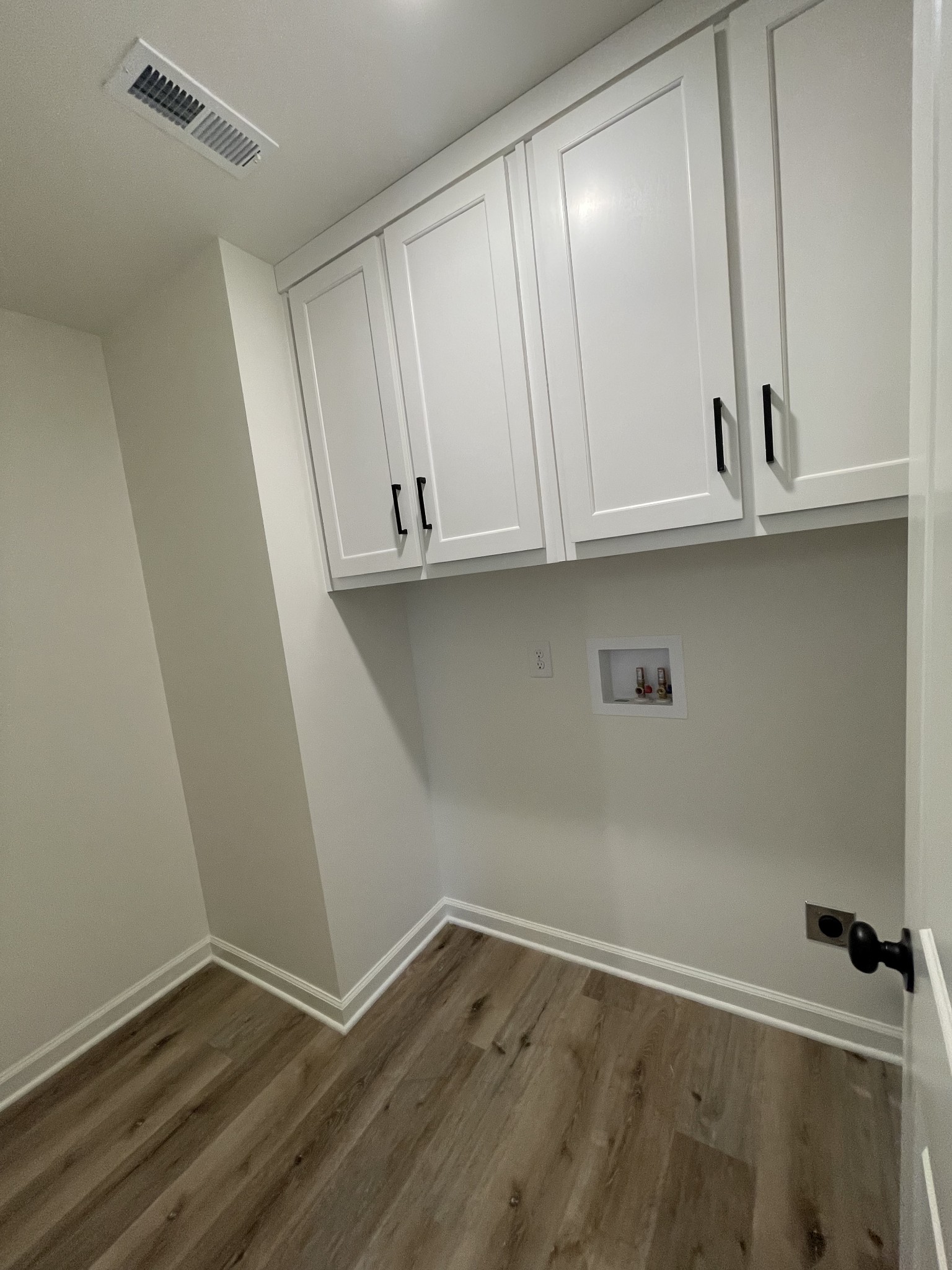 2907 Union Camp Road Lafayette, TN 37083 - Photo 20 of 24 a view of an empty room and wooden floor