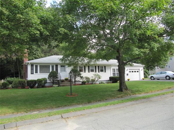 8 Reedy Road Lynnfield, MA 01940 - Photo 1 of 15 Gallery Image 1