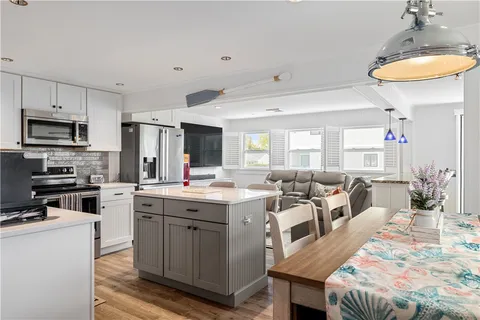 $1,495,000 | 35 Willow Avenue, Narragansett, RI 02882