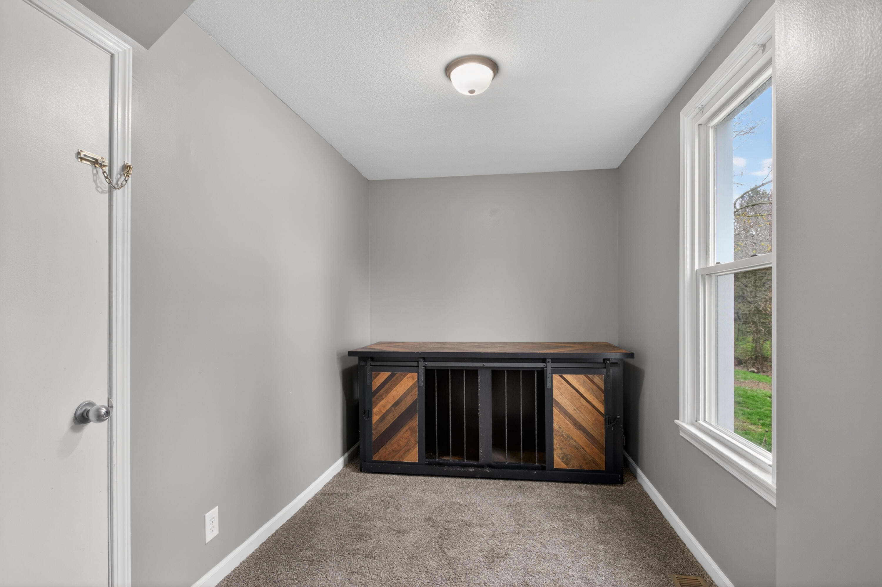 443 South Jackson Street Hanover, MI 49241 - Photo 13 of 27 0N0A0480