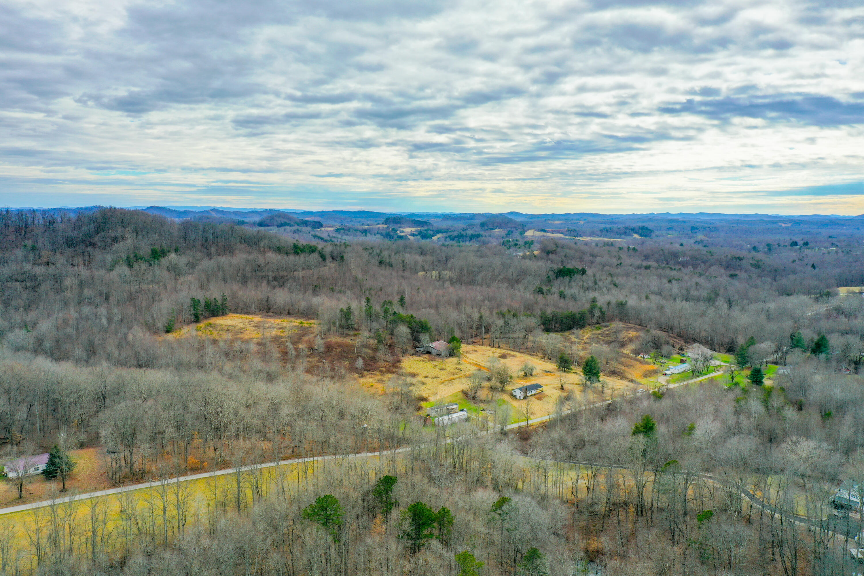1763 Burnett Road London, KY 40744 - Photo 45 of 92 org_c729d9205cd69bf2_1706643754000-HDR