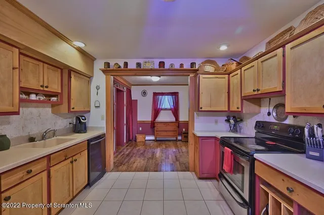 $590,000 | Undisclosed Address, Newfoundland, PA 18445