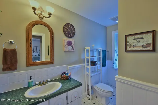 $590,000 | Undisclosed Address, Newfoundland, PA 18445