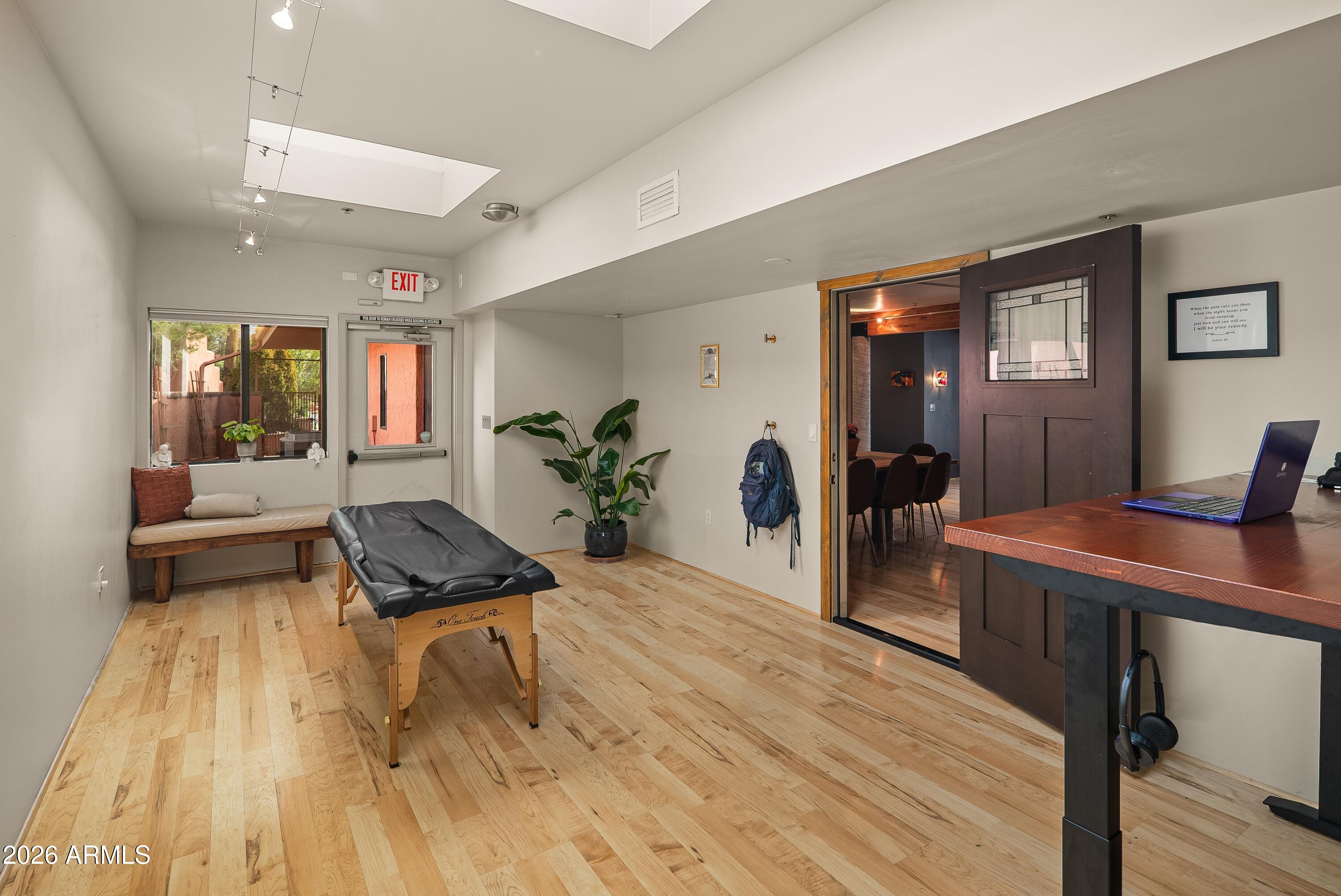 45 Birch Boulevard Sedona, AZ 86336 - Photo 6 of 50 JL_45BirchBlvd-interiors-22