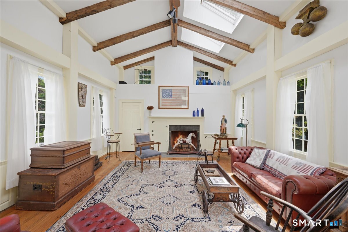 8 Meeting House Road Haddam, CT 06438 - Photo 15 of 40 The great room