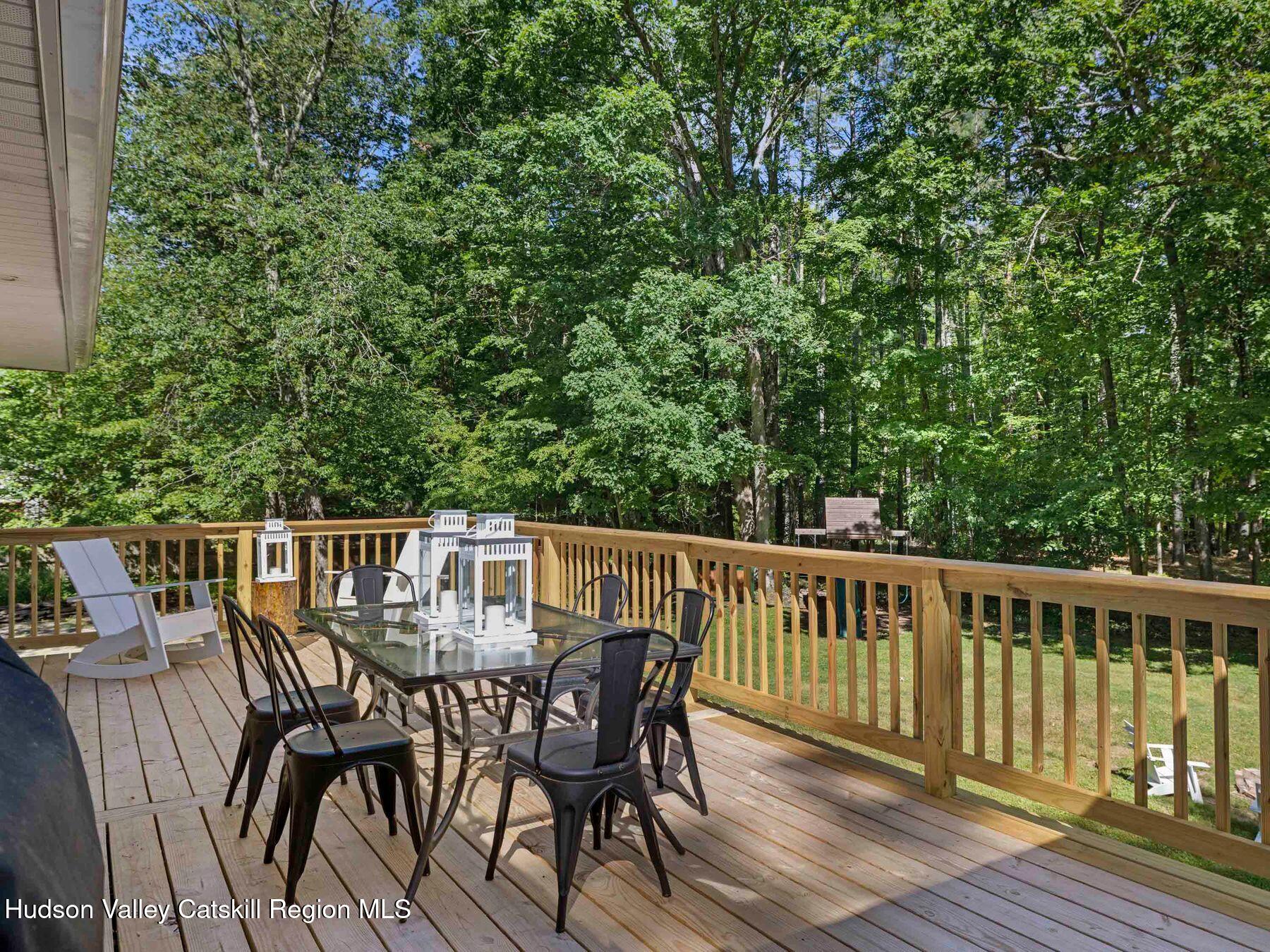 72 Van Dale Road Woodstock, NY 12498 - Photo 5 of 37 photo_online_016
