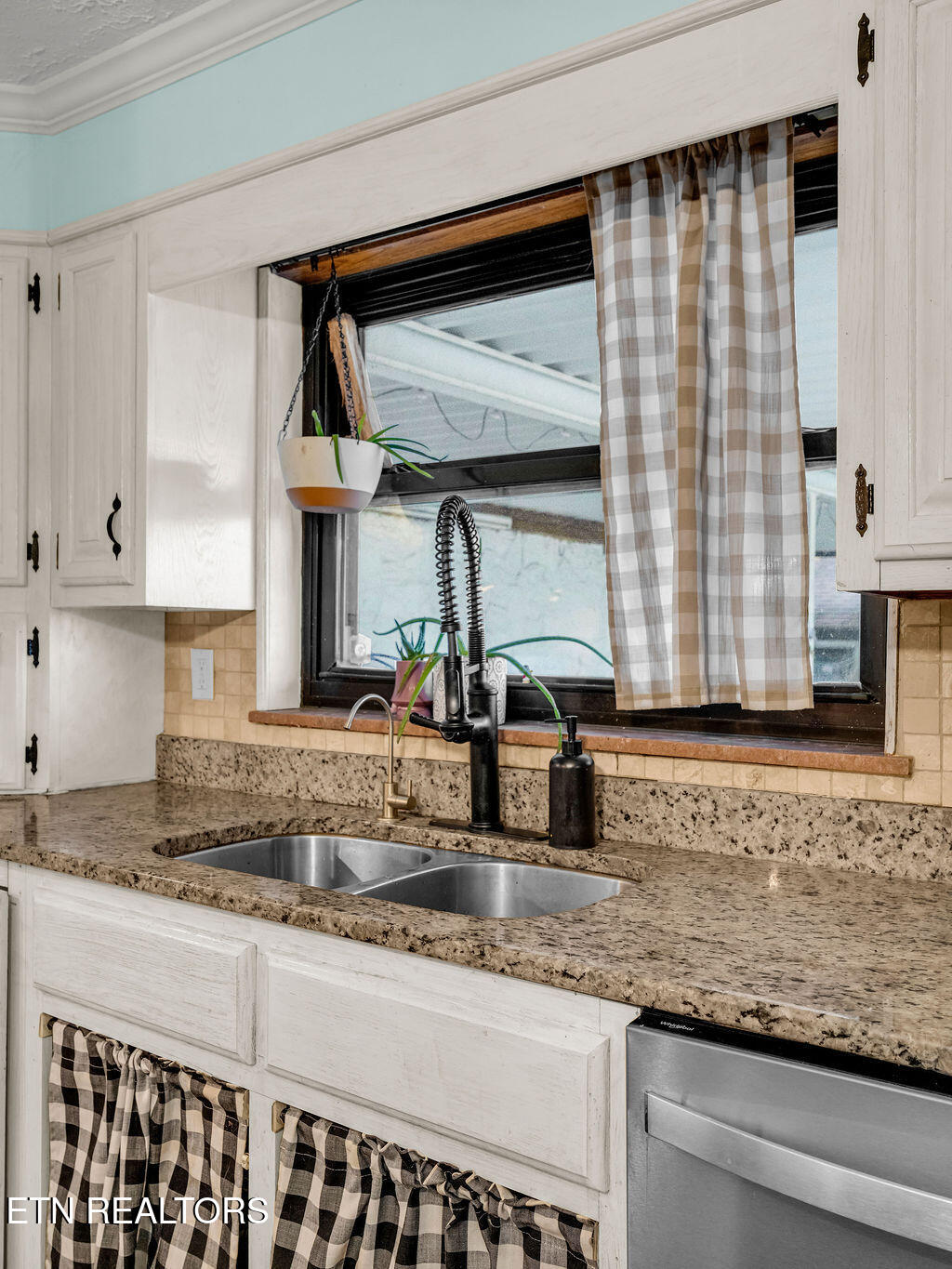 10724 East Emory Road Corryton, TN 37721 - Photo 28 of 59 _DSC7654