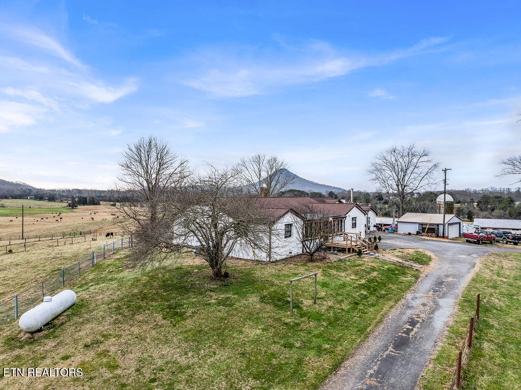 10724 East Emory Road Corryton, TN 37721 - Photo 4 of 59 DJI_20260106094739_0019_D