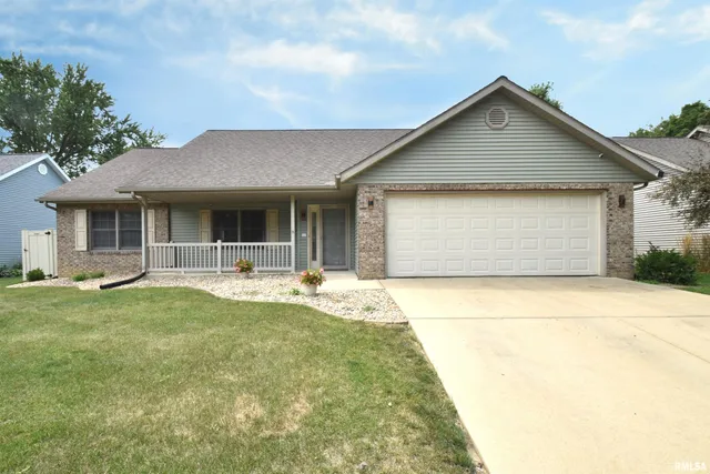 $312,000 | 923 South Johanson Road, Peoria, IL 61607