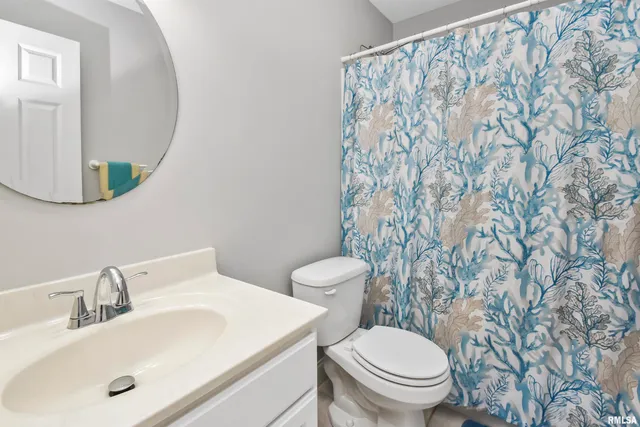 $312,000 | 923 South Johanson Road, Peoria, IL 61607