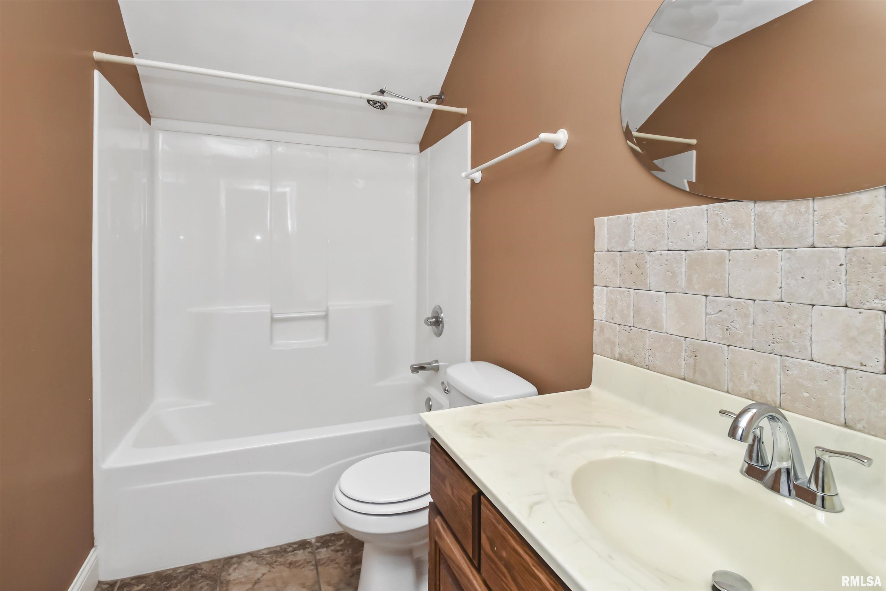 923 South Johanson Road Peoria, IL 61607 - Photo 28 of 33