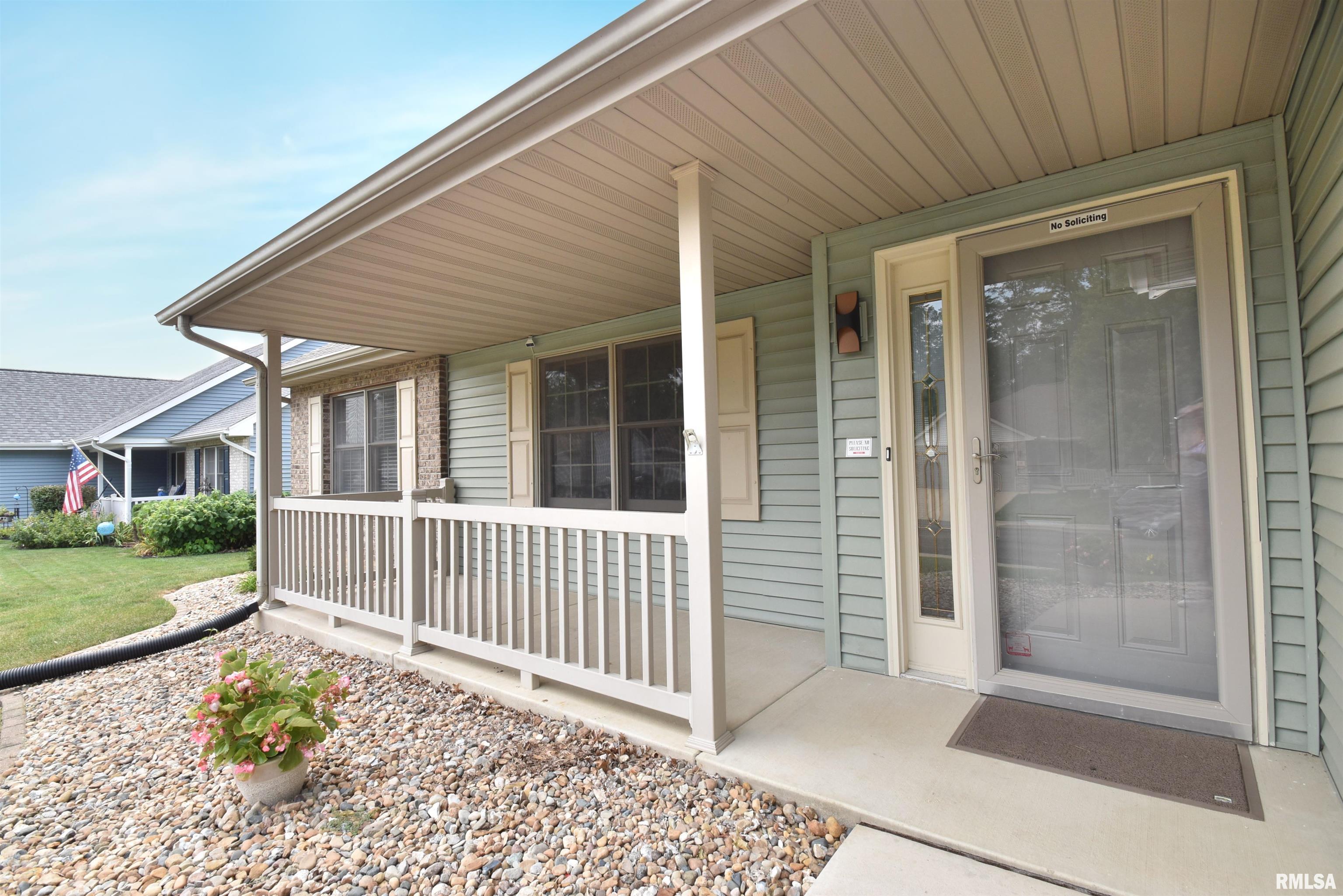 923 South Johanson Road Peoria, IL 61607 - Photo 3 of 33