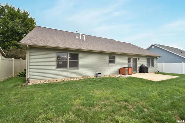 $312,000 | 923 South Johanson Road, Peoria, IL 61607