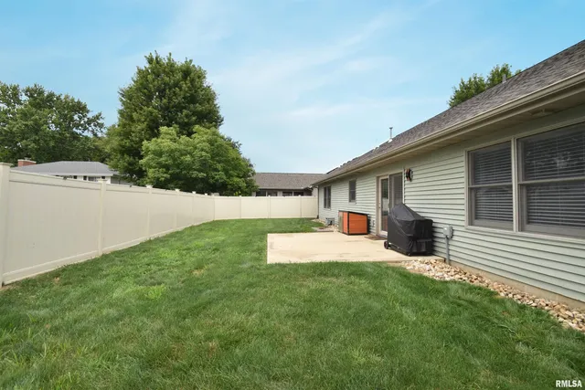 $312,000 | 923 South Johanson Road, Peoria, IL 61607