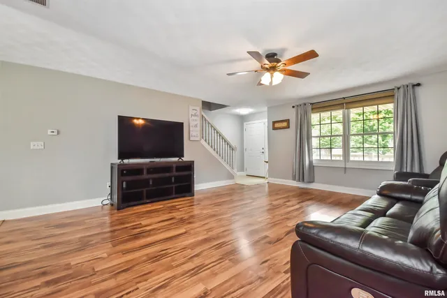 $312,000 | 923 South Johanson Road, Peoria, IL 61607