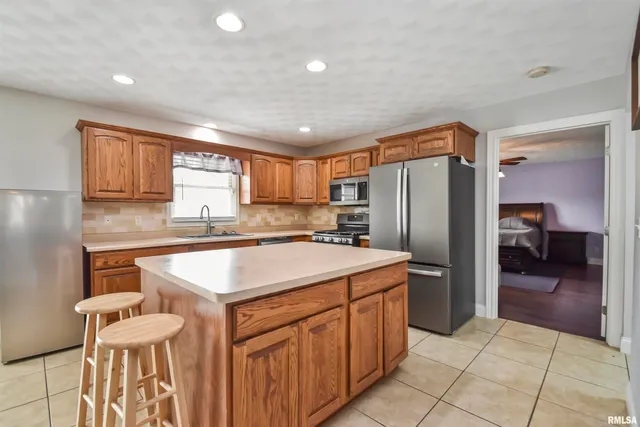 $312,000 | 923 South Johanson Road, Peoria, IL 61607