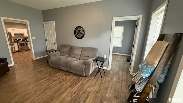$105,000 | 217 East Tremont Street, Waverly, IL 62692