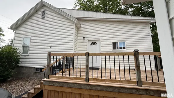 $105,000 | 217 East Tremont Street, Waverly, IL 62692