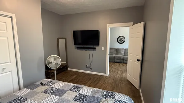 $105,000 | 217 East Tremont Street, Waverly, IL 62692